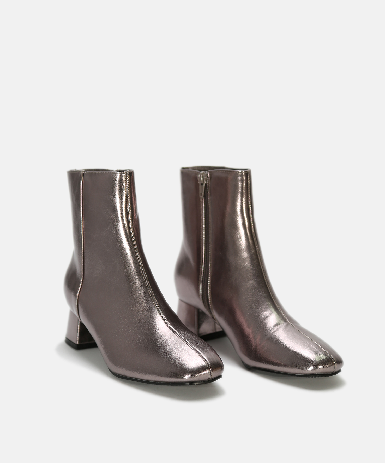 Botins metalizados de bico quadrado image number null